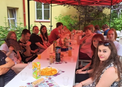 Przedstawiciele Samorządu Uczniowskiego pożegnali uczniów trzeciej klasy Szkoły Branżowej