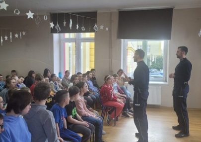 Bezpieczna sieć - spotkanie z Policjantami